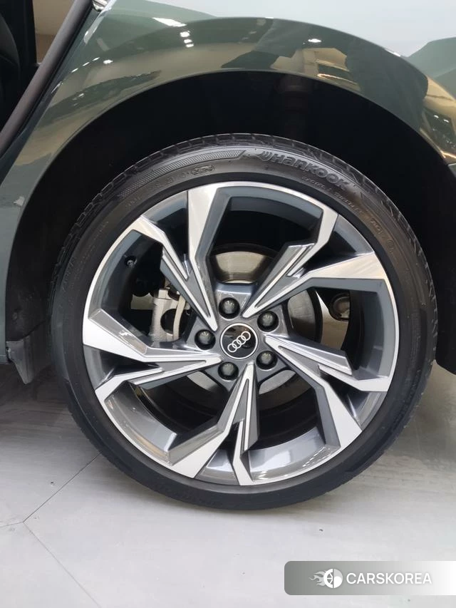 Audi A3 2023 Зеленый из Китая, фото 6