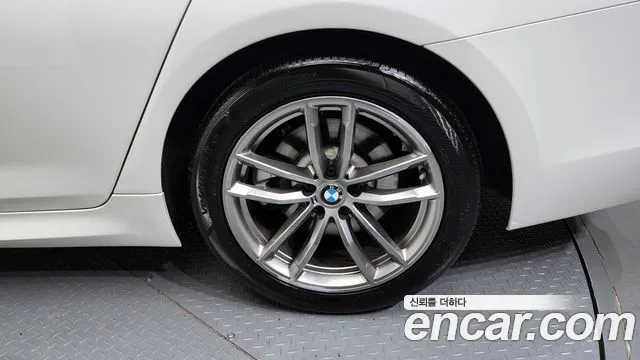 BMW 5 Series (G30) id 2679786 из Кореи 6