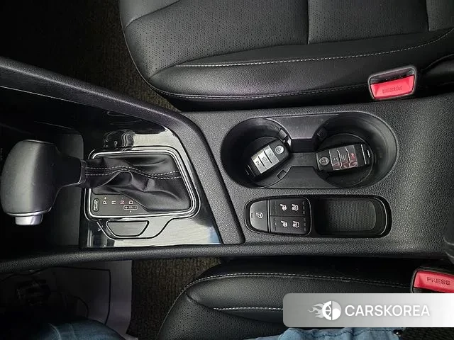 Kia Niro 2018 Белый из Кореи, фото 6