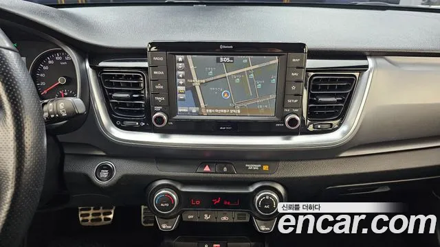 Kia Stonic 2018 Белый из Кореи, фото 6