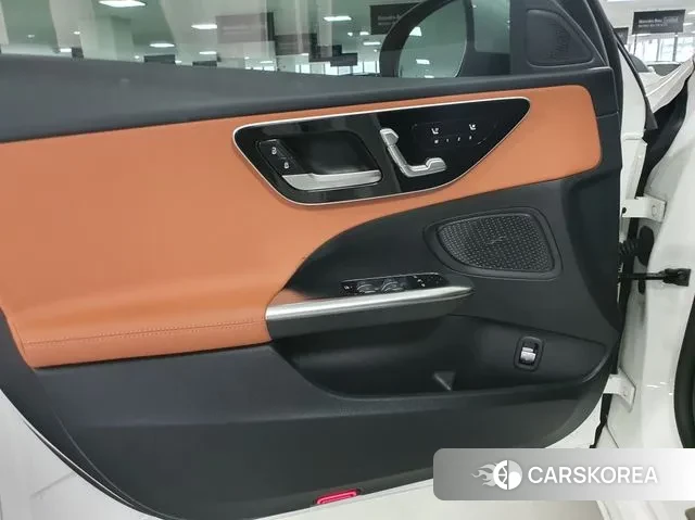 Mercedes-Benz C-Class W206 2022 Белый из Кореи, фото 6