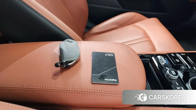 Kia The New K5 3rd generation 2024 Серебристо-серый из Кореи, фото 6
