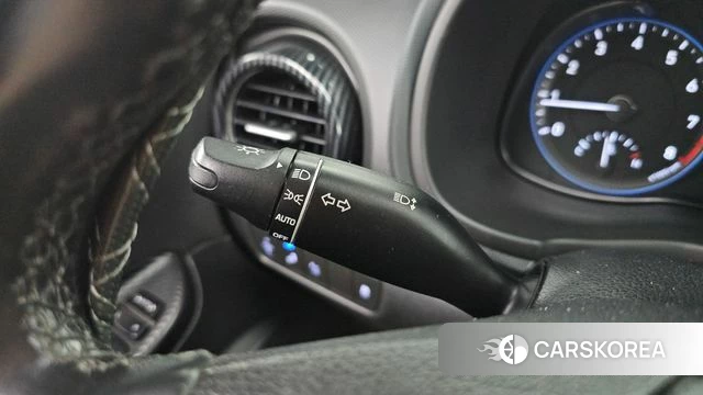 Hyundai Kona 2019 Серебристо-серый из Кореи, фото 6