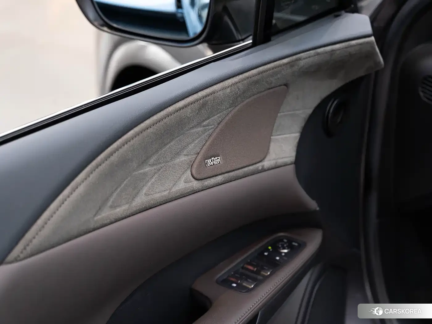 Lexus RX New Energy 2023 Silver/gray из Китая, фото 6