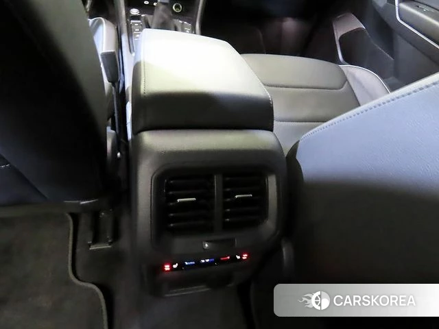 Volkswagen Tiguan Allspace 2023 Серый из Кореи, фото 6