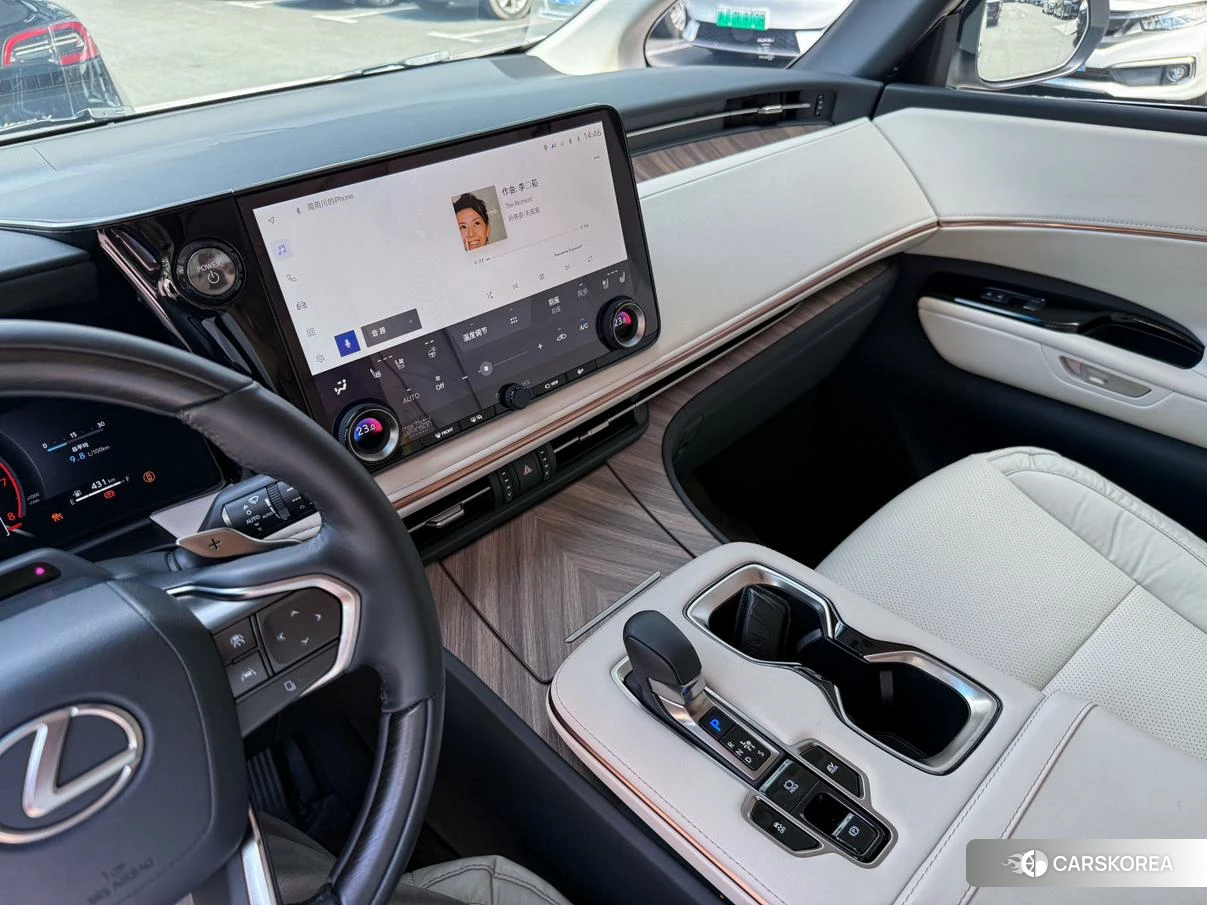 Lexus LM 2023 Белый из Китая, фото 6
