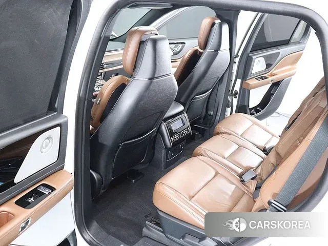 Lincoln Aviator 2nd generation 2021 Белый из Кореи, фото 6