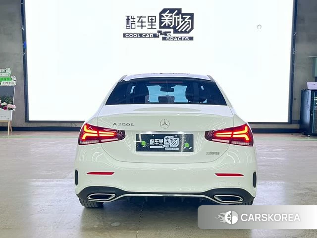 Mercedes-Benz Class A 2023 Белый из Китая, фото 6