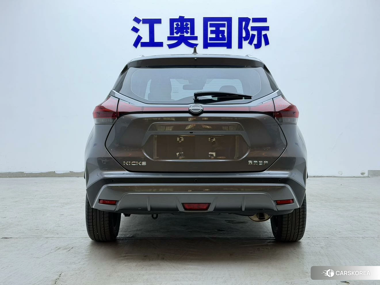Nissan Kicks 2023 Темно-серый из Китая, фото 6