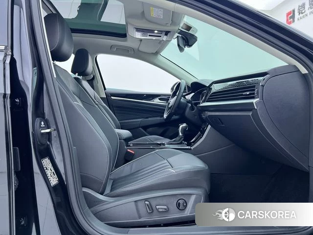 Volkswagen Passat 2023 Черный из Китая, фото 6