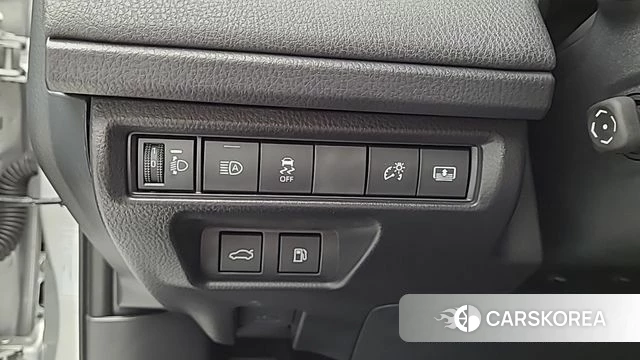 Toyota Camry (XV80) 2026 Серебряный из Кореи, фото 6
