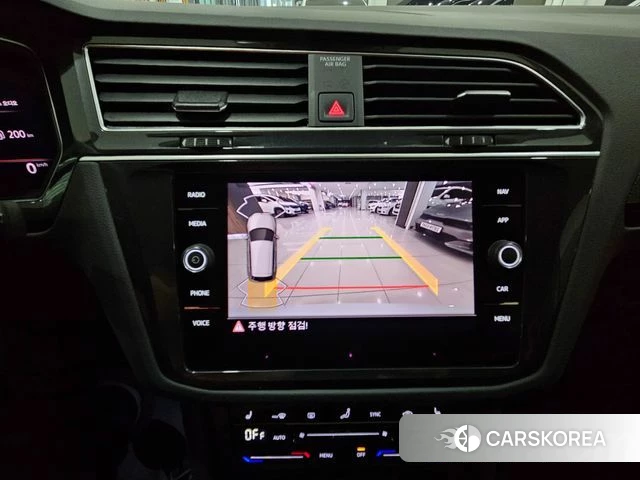 Volkswagen Tiguan second Generation 2023 Белый из Кореи, фото 6