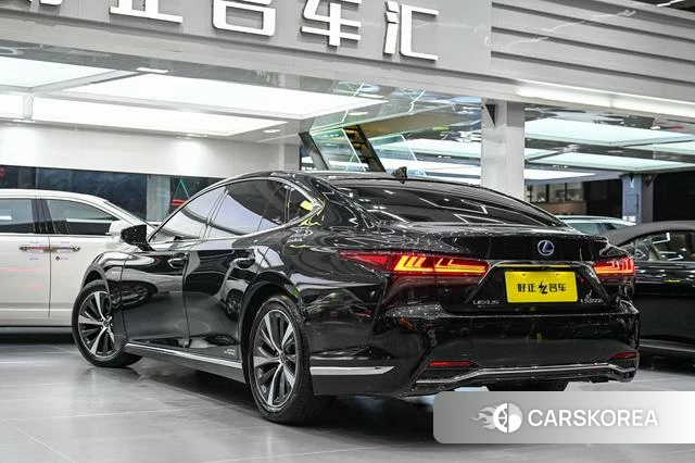 Lexus LS 2022 Черный из Китая, фото 6