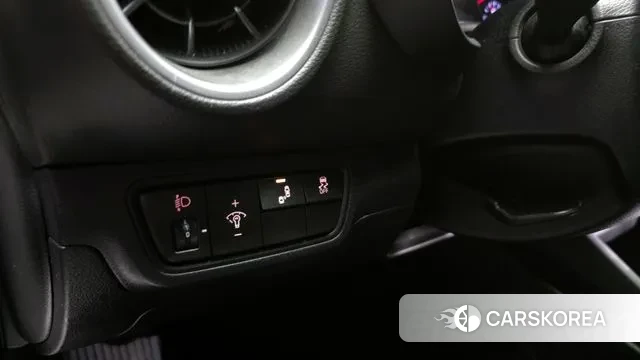 Kia The New K3 2nd generation 2021 Белый из Кореи, фото 6