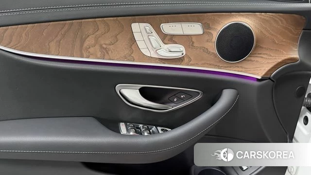 Mercedes-Benz E-Class W213 2023 Белый из Кореи, фото 6