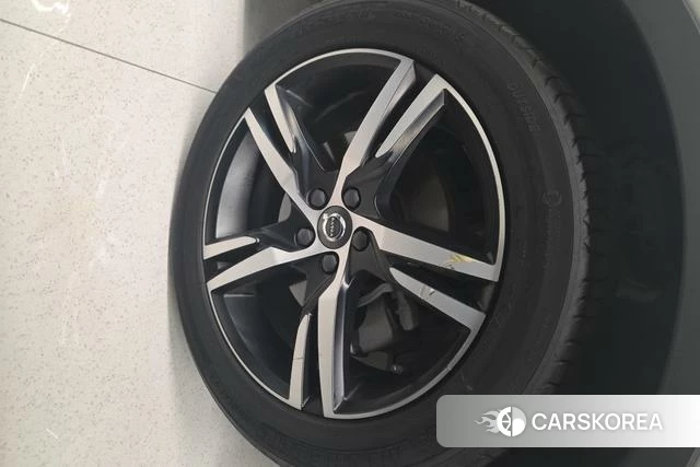 Volvo XC40 2022 Белый из Китая, фото 6