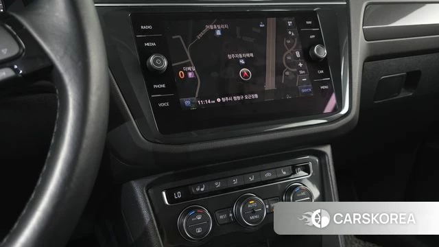 Volkswagen Tiguan second Generation 2018 Белый из Кореи, фото 6