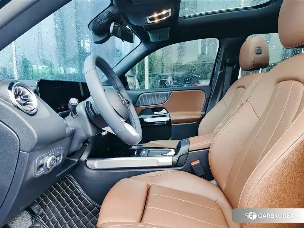 Mercedes-Benz GLB 2025 Черный из Китая, фото 6