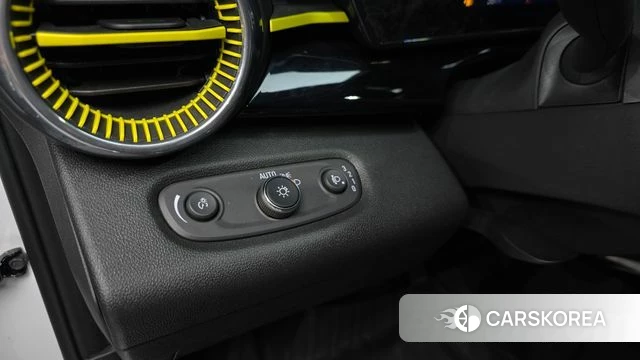 Chevrolet (GM Daewoo) Trax Crossover 2023 Белый из Кореи, фото 6