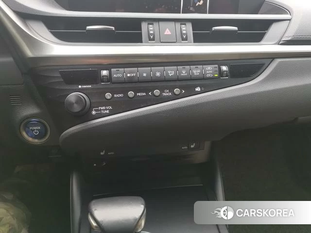 Lexus ES 2019 Черный из Китая, фото 6