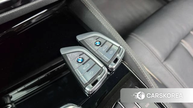 BMW 5 Series (G30) 2018 Белый из Кореи, фото 6