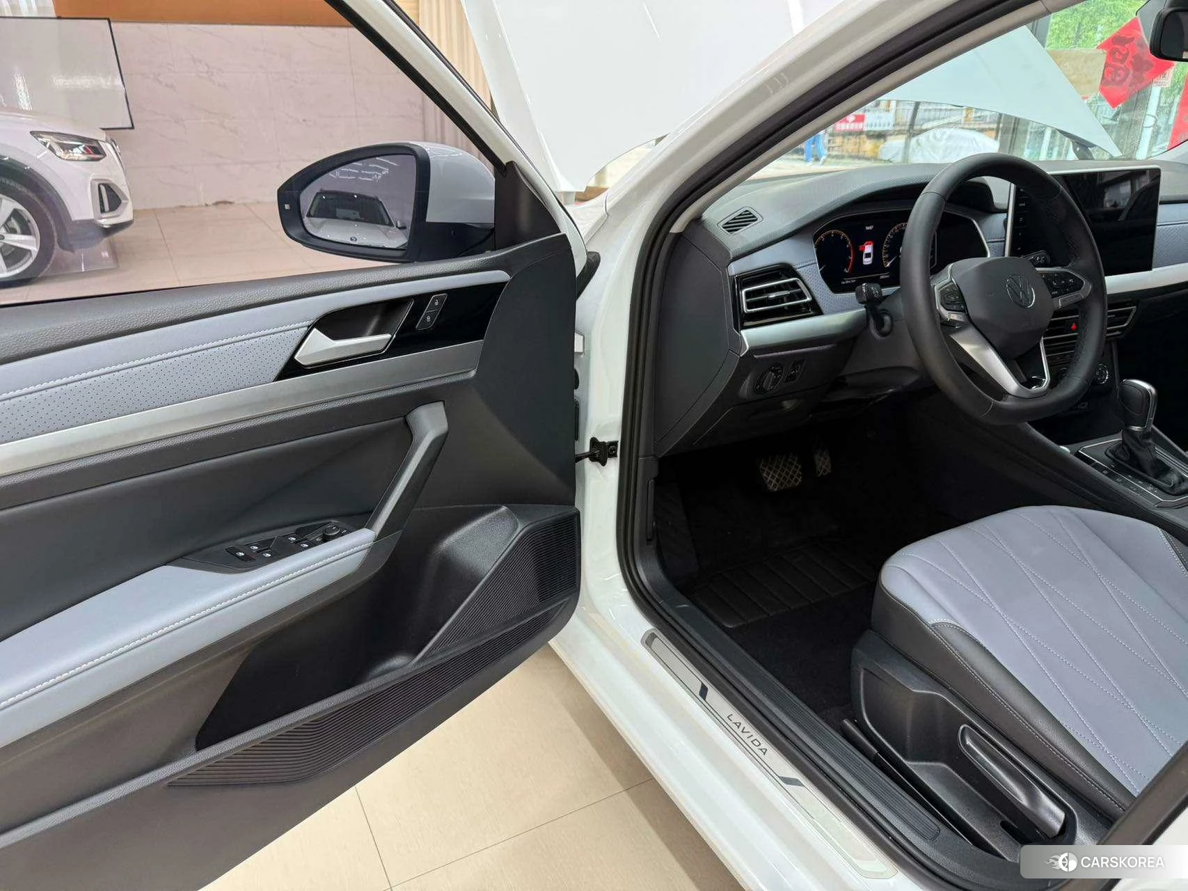 Volkswagen Lavida 2023 Белый из Китая, фото 6
