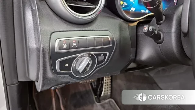 Mercedes-Benz C-Class W205 2021 Белый из Кореи, фото 6