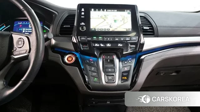 Honda Odyssey 2019 Белый из Кореи, фото 6