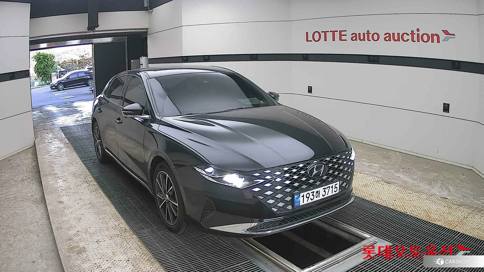 Hyundai Grandeur 2022 Midnight Black Pearl из Кореи, фото 6
