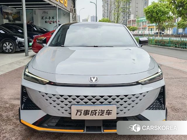 Chang'an UNI-V 2024 Темно-серый из Китая, фото 6