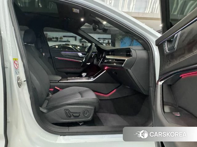 Audi A6 (C8) 2023 Белый из Кореи, фото 6