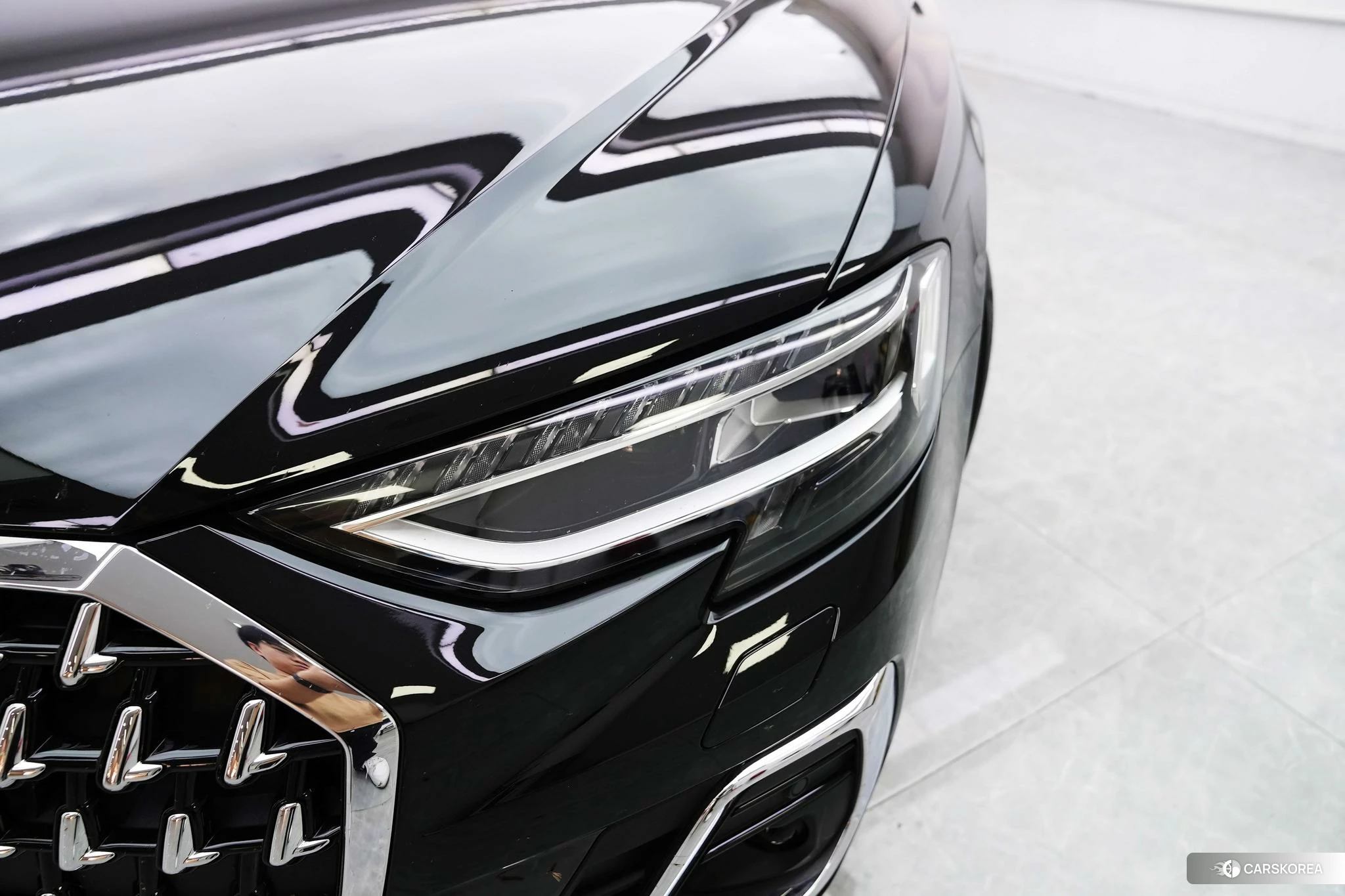 Audi A8 2023 Черный из Китая, фото 6