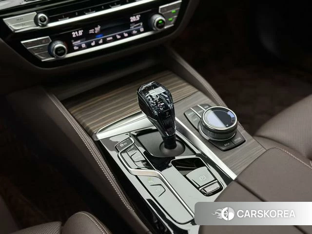 BMW 5 series 2021 Черный из Китая, фото 6