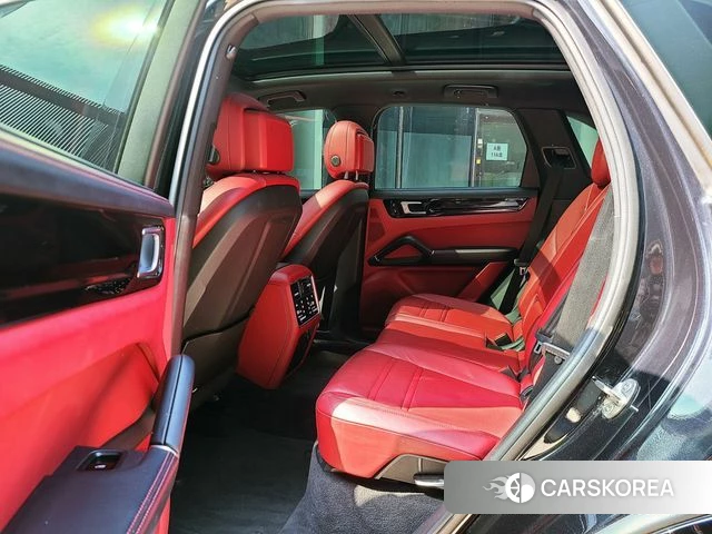 Porsche Cayenne (PO536) 2021 Черный из Кореи, фото 6