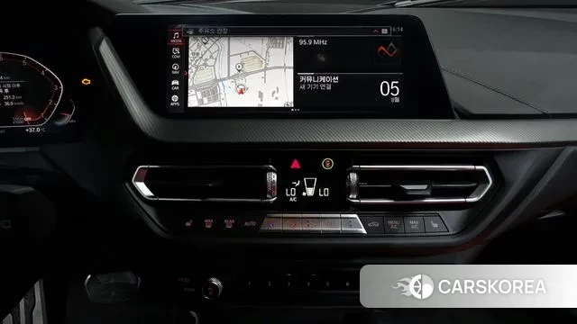 BMW 1 Series (F40) 2021 Белый из Кореи, фото 6