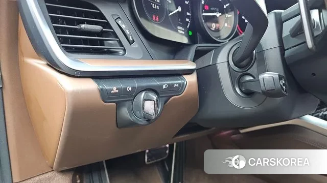 Porsche 911(992) 2022 Серебристо-серый из Кореи, фото 6