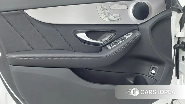Mercedes-Benz C-Class W205 2021 Белый из Кореи, фото 6