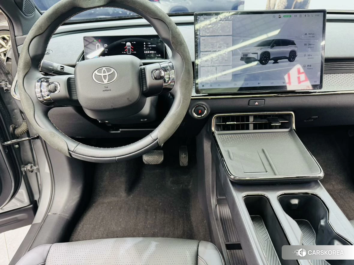 Toyota bZ3X 2025 Серебристо-серый из Китая, фото 6