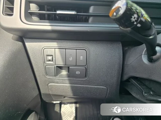 Hyundai Staria 2024 Желтый из Кореи, фото 6