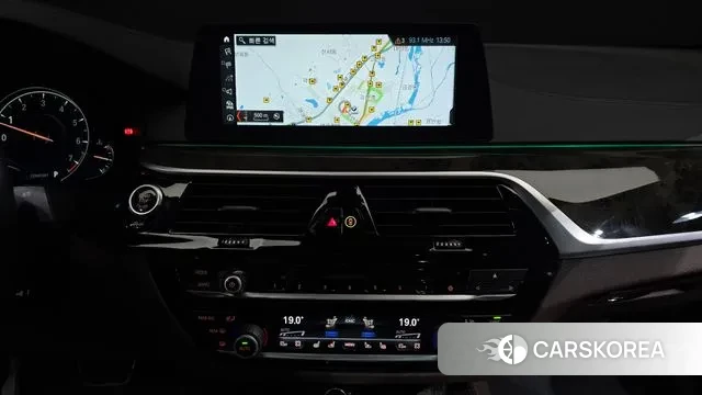 BMW 5 Series (G30) 2018 Белый из Кореи, фото 6