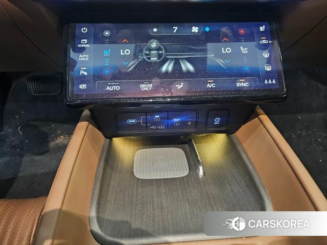 Hyundai Grandeur Hybrid (GN7) 2024 Серебристо-серый из Кореи, фото 6