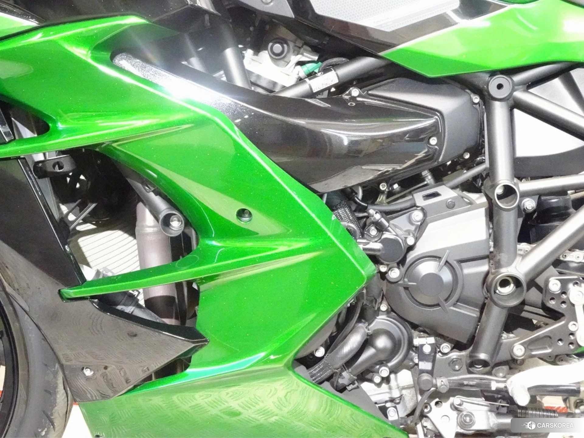 Kawasaki NINJA H2 SX SE id 4192763 из Японии 6