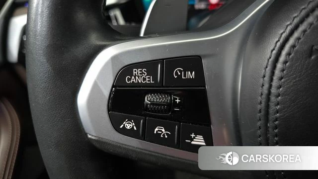 BMW 5 Series (G30) 2020 Серебристо-серый из Кореи, фото 6