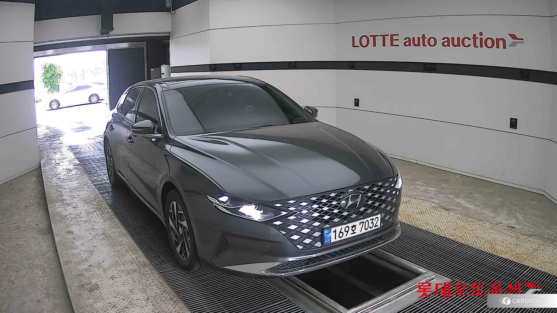 Hyundai Grandeur Hybrid 2022 Nocturne Grey Metallic из Кореи, фото 6