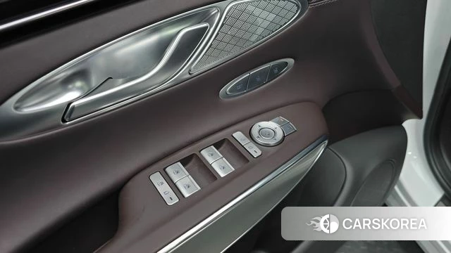 Genesis GV70 2023 Белый из Кореи, фото 6