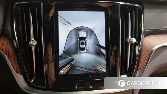 Volvo S60 3rd generation 2023 Белый из Кореи, фото 6