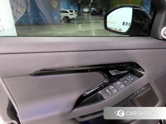Land Rover Range Rover Evoque 2nd Generation 2025 Черный из Кореи, фото 6