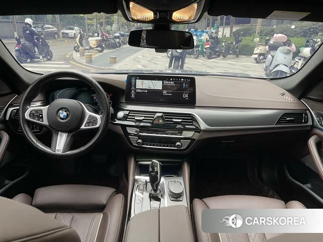 BMW 5 series PHEV 2021 Белый из Китая, фото 6