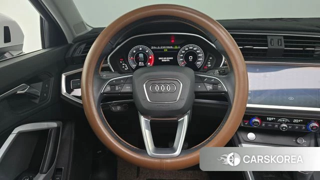 Audi Q3 (F3) 2020 Белый из Кореи, фото 6