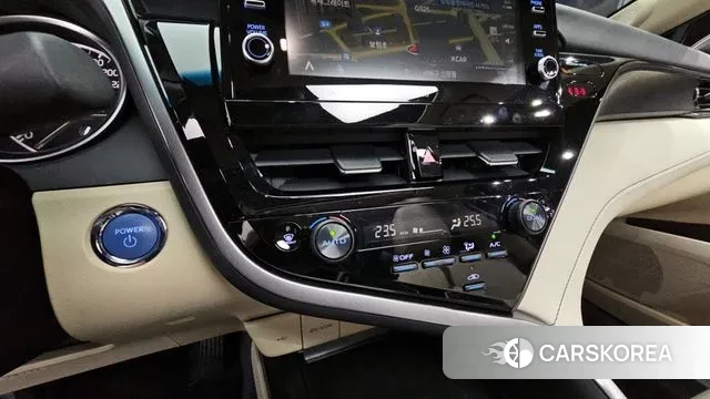 Toyota Camry (XV70) 2024 Серый из Кореи, фото 6